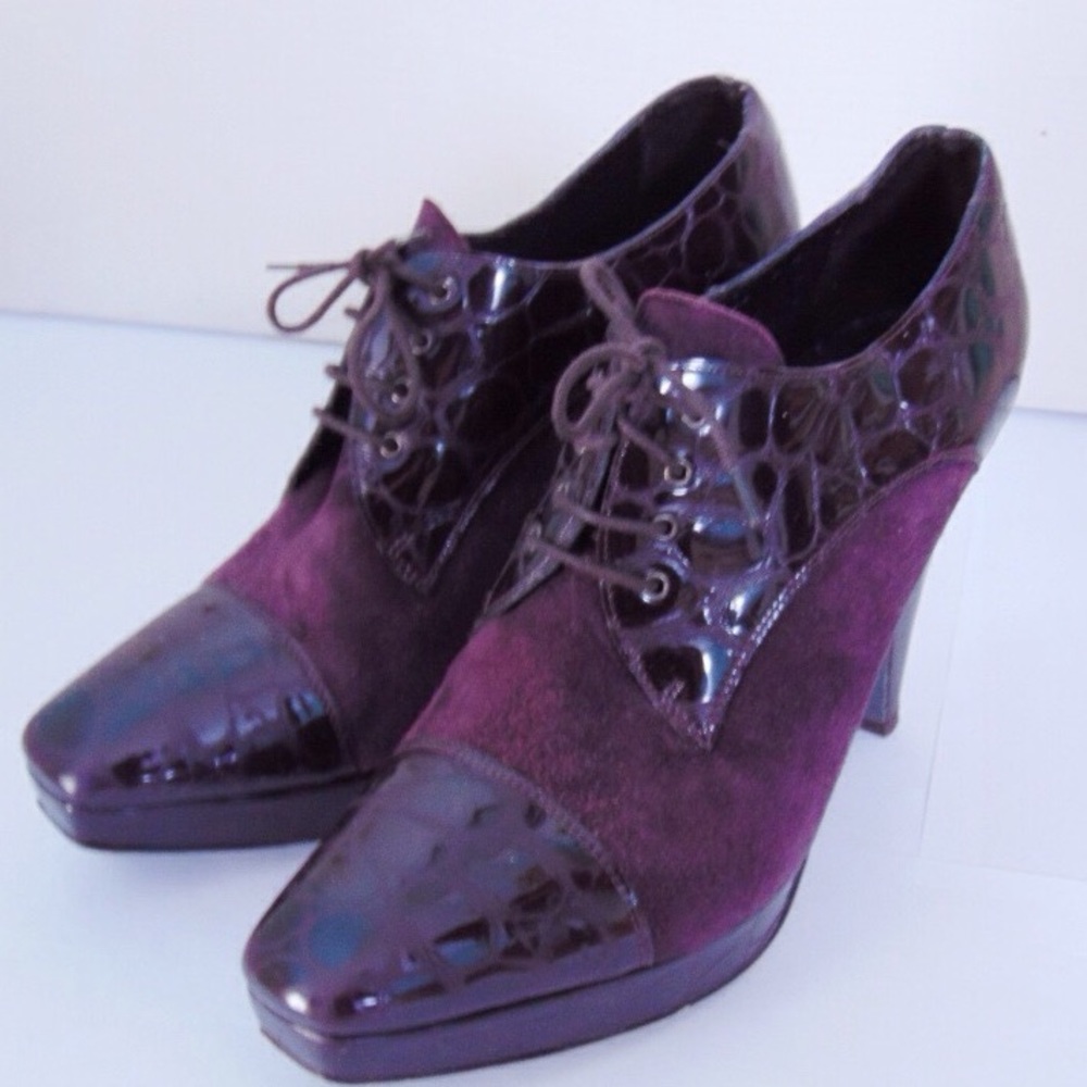 Donald J. Pliner Haiden Oxford Heels in Plum Suede